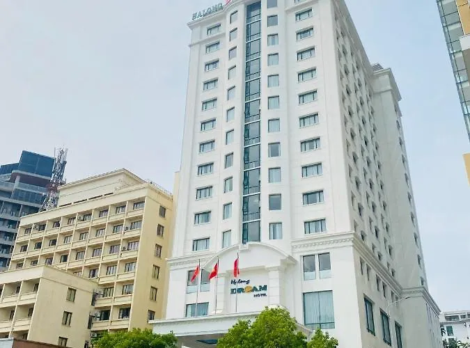 Dream Hotel